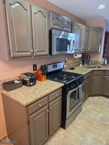 $465,000 | 1202 Magnolia Court, Hackettstown, NJ 07840