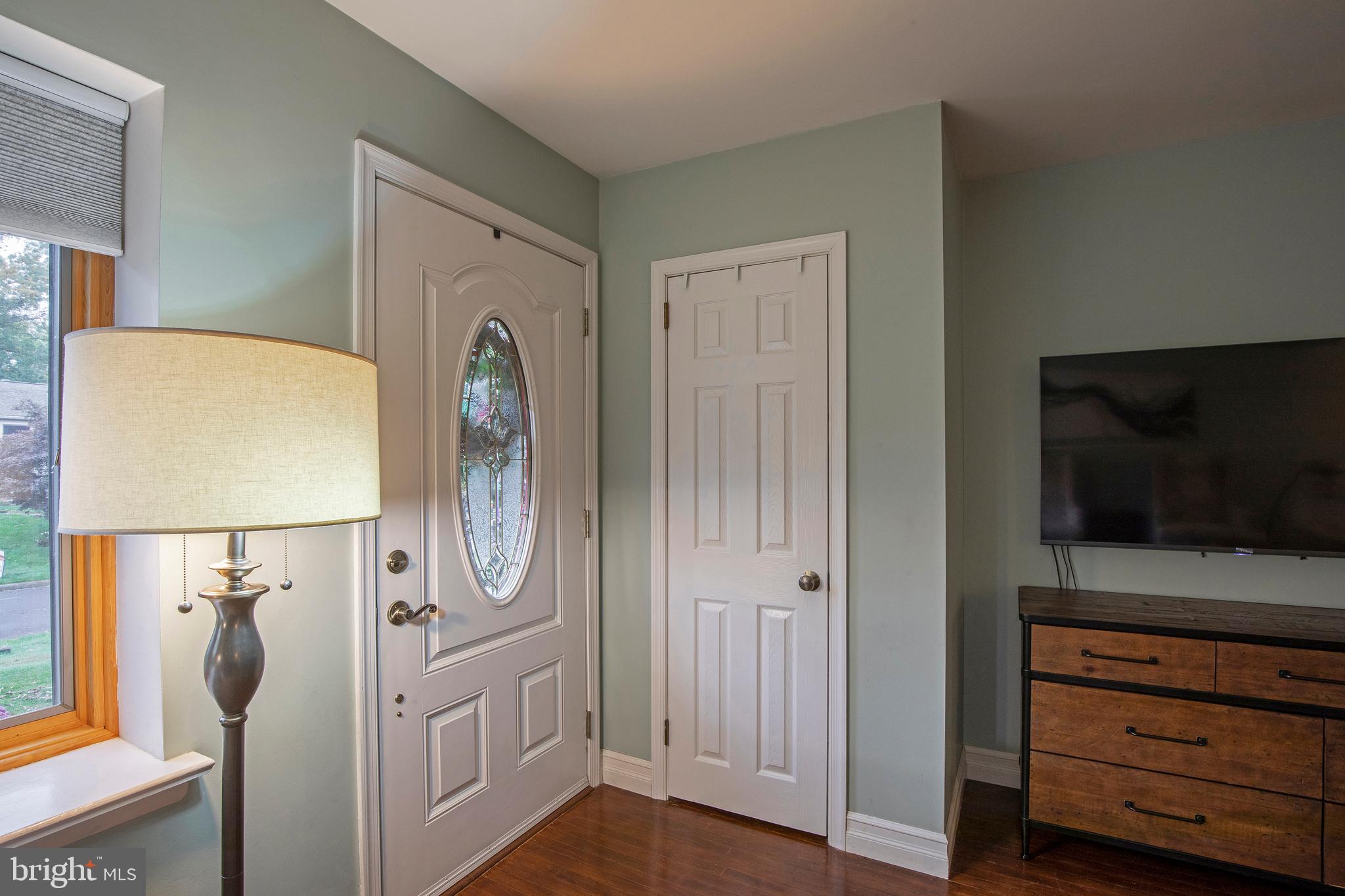 107 Devon Road Chalfont, PA 18914 - Photo 2 of 27 Gallery Image 2