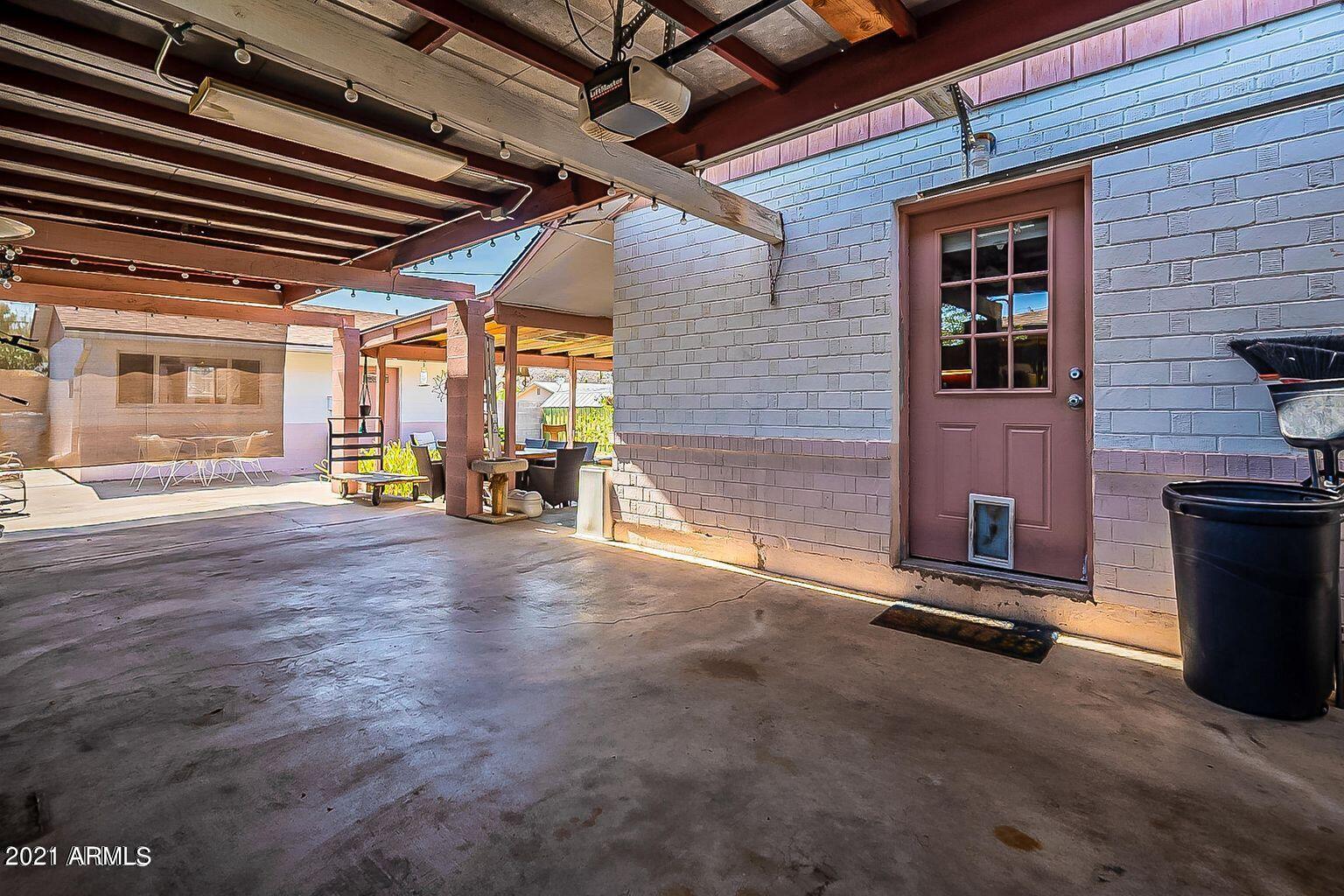 9416 North 3rd Avenue Phoenix, AZ 85021 - Photo 25 of 25 a view of a room with gym equipment