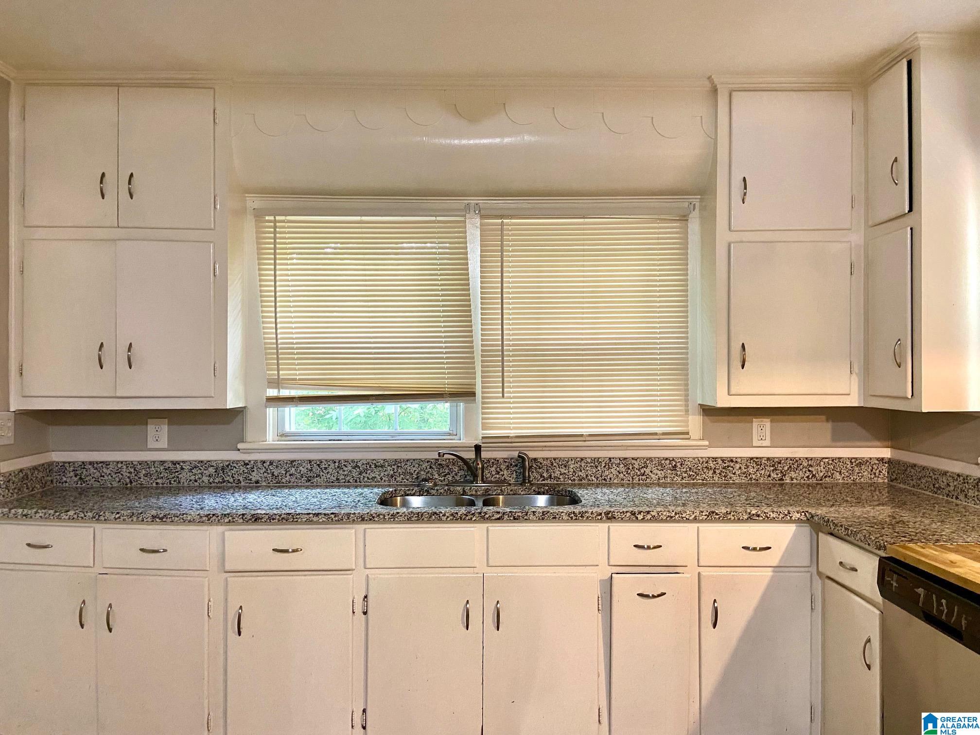 937 Pine Hill Road Birmingham, AL 35235 - Photo 7 of 21