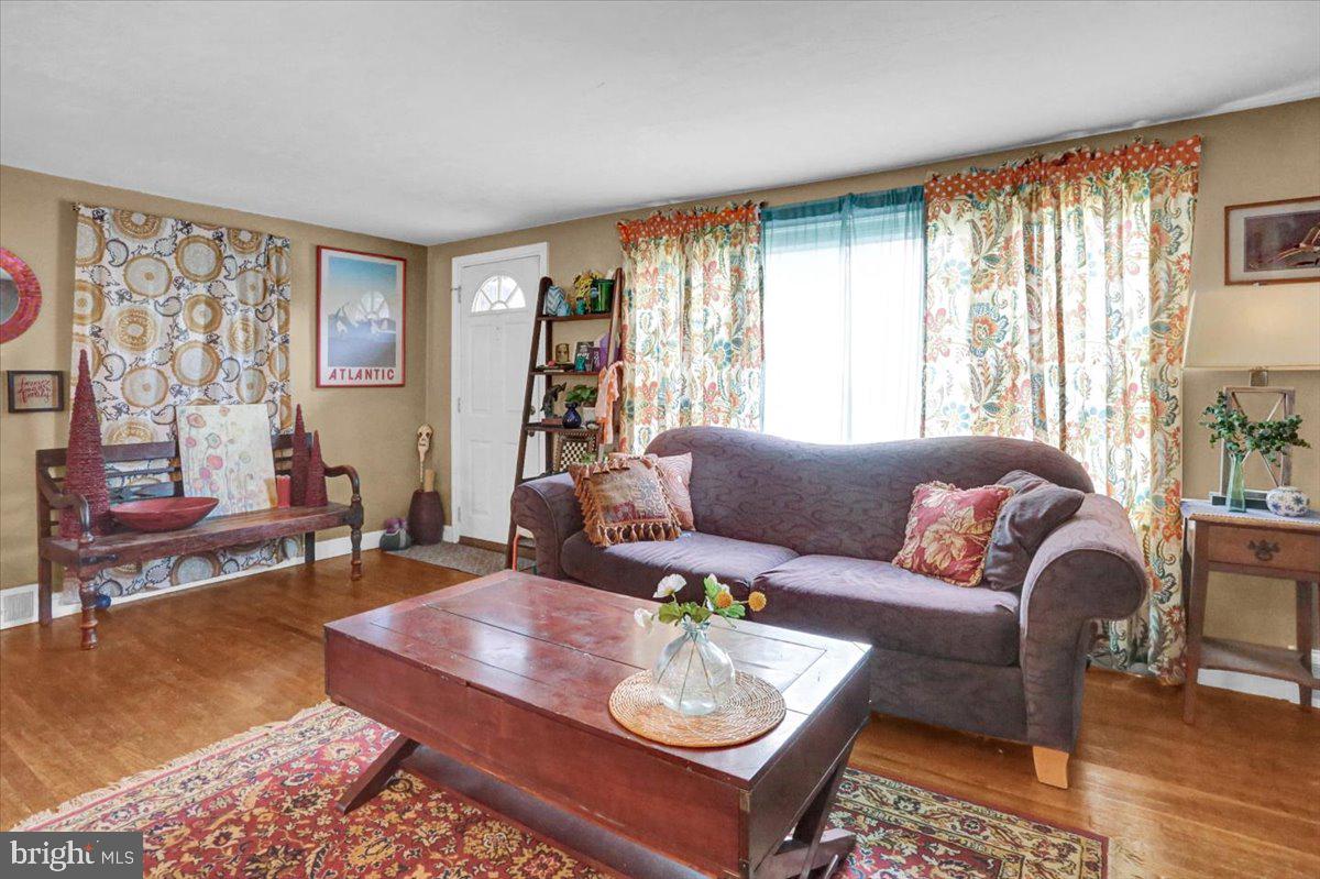 1542 Meade Street Reading, PA 19607 - Photo 5 of 23 Gallery Image 5