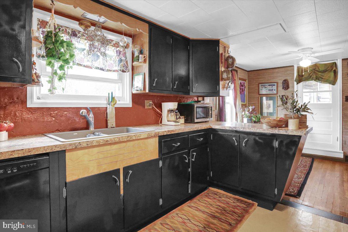 1542 Meade Street Reading, PA 19607 - Photo 8 of 23 Gallery Image 8