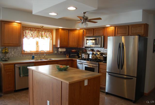 240 Allegheny Road Mount Bethel, PA 18343 - Photo 10 of 50 Gallery Image 10