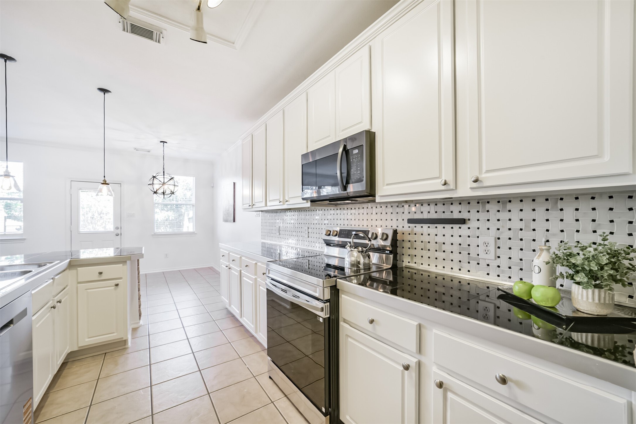 11823 Keystone Spring Way Houston, TX 77089 - Photo 13 of 32