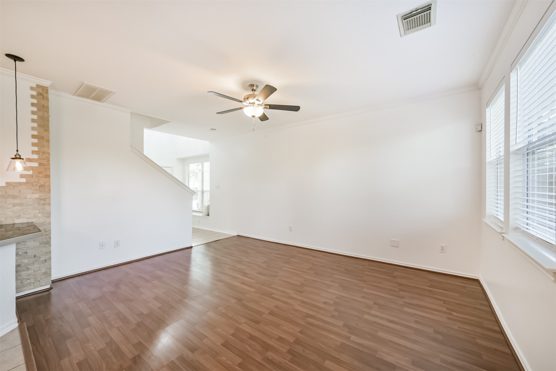 11823 Keystone Spring Way Houston, TX 77089 - Photo 5 of 32
