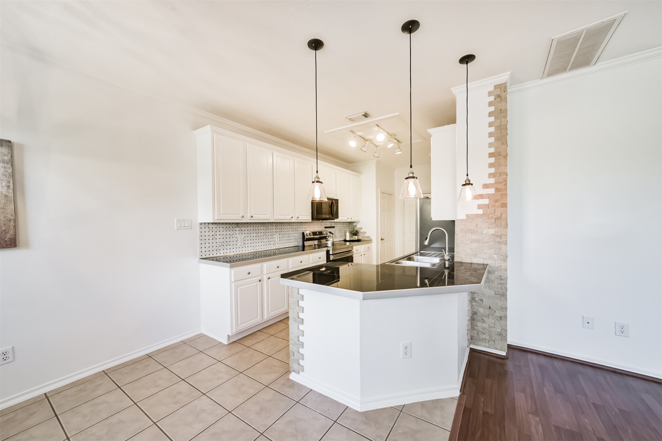 11823 Keystone Spring Way Houston, TX 77089 - Photo 6 of 32