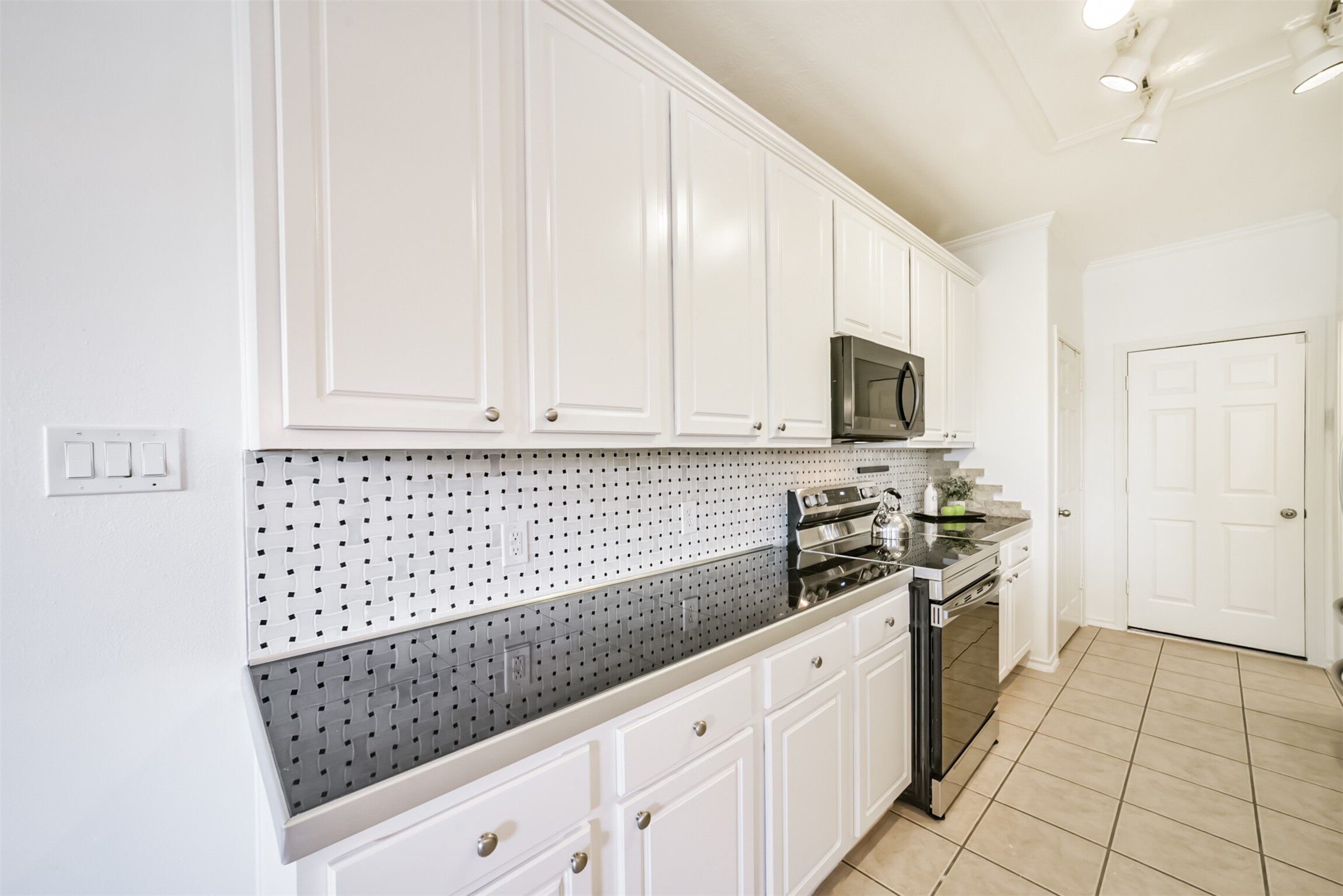 11823 Keystone Spring Way Houston, TX 77089 - Photo 9 of 32
