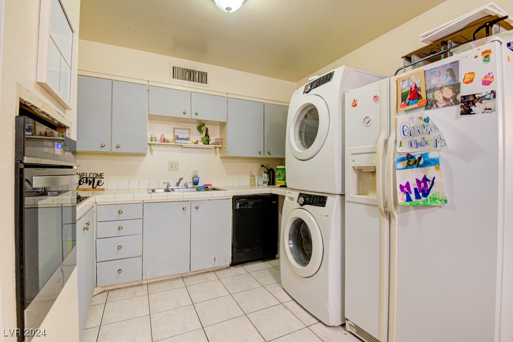 350 East Desert Inn Road, Unit C101 Las Vegas, NV 89109 - Photo 7 of 22 Gallery Image 7
