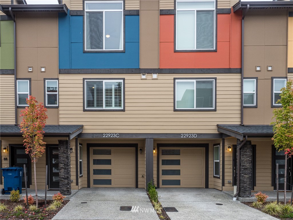 22923 79th Lane West, Unit C Edmonds, WA 98026 - Photo 2 of 31