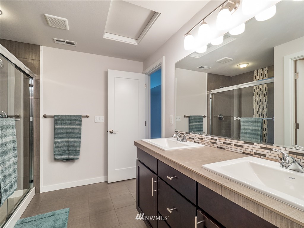 22923 79th Lane West, Unit C Edmonds, WA 98026 - Photo 17 of 31