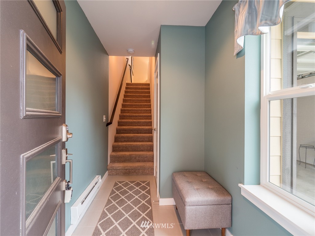 22923 79th Lane West, Unit C Edmonds, WA 98026 - Photo 3 of 31