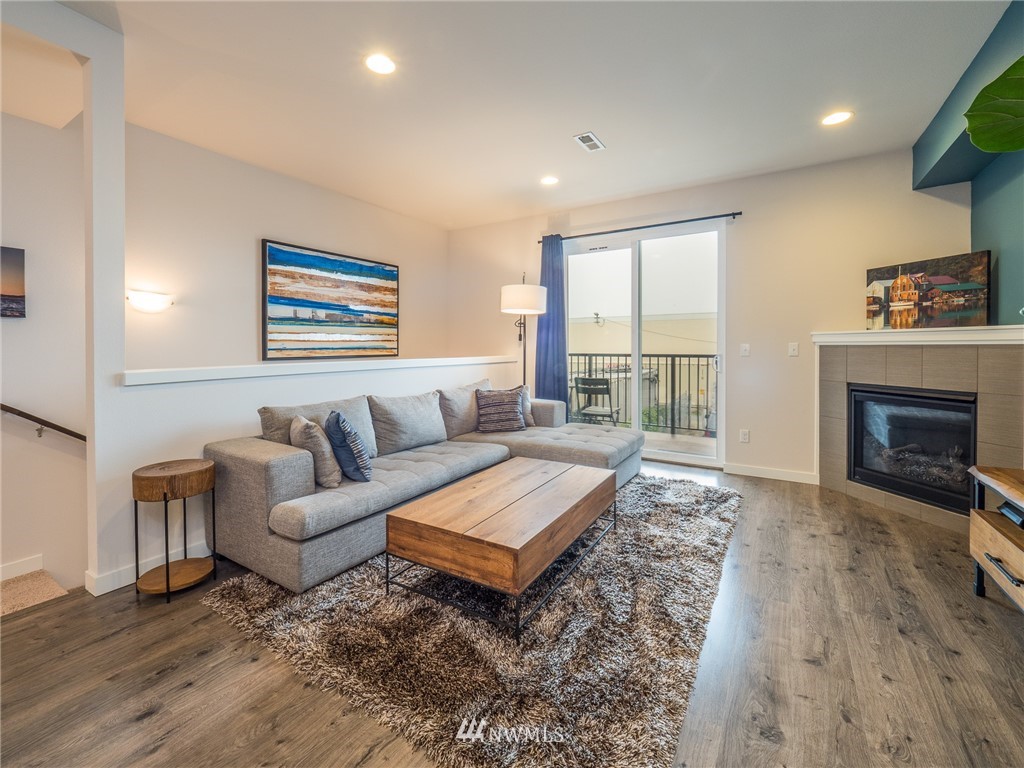 22923 79th Lane West, Unit C Edmonds, WA 98026 - Photo 6 of 31