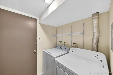 $230,000 | 1326 Kingsbury Drive, Unit 6, Hanover Park, IL 60133