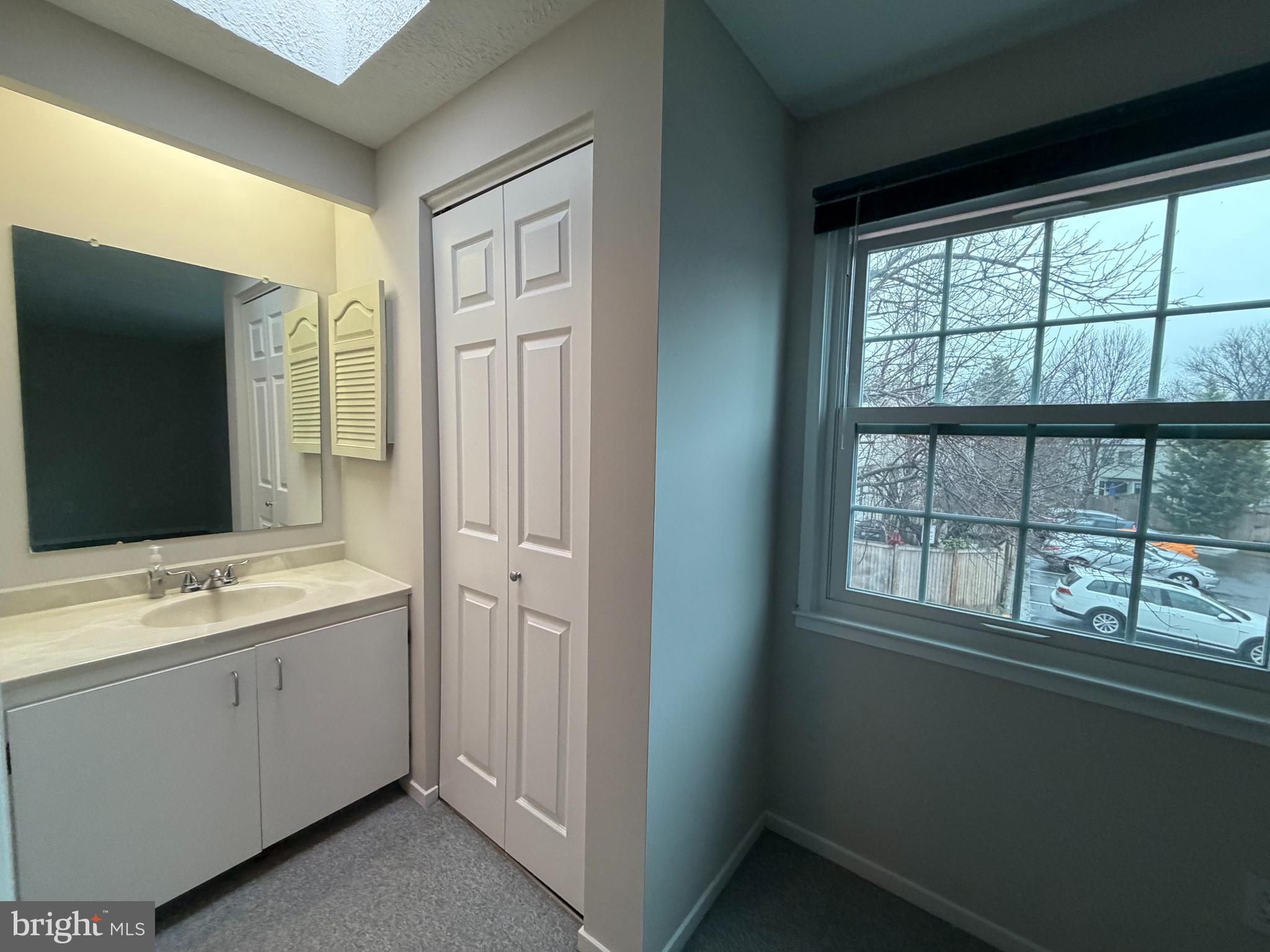 327 James Street Falls Church, VA 22046 - Photo 16 of 35 Primary Bath