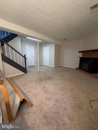 $3,600 | 327 James Street, Falls Church, VA 22046