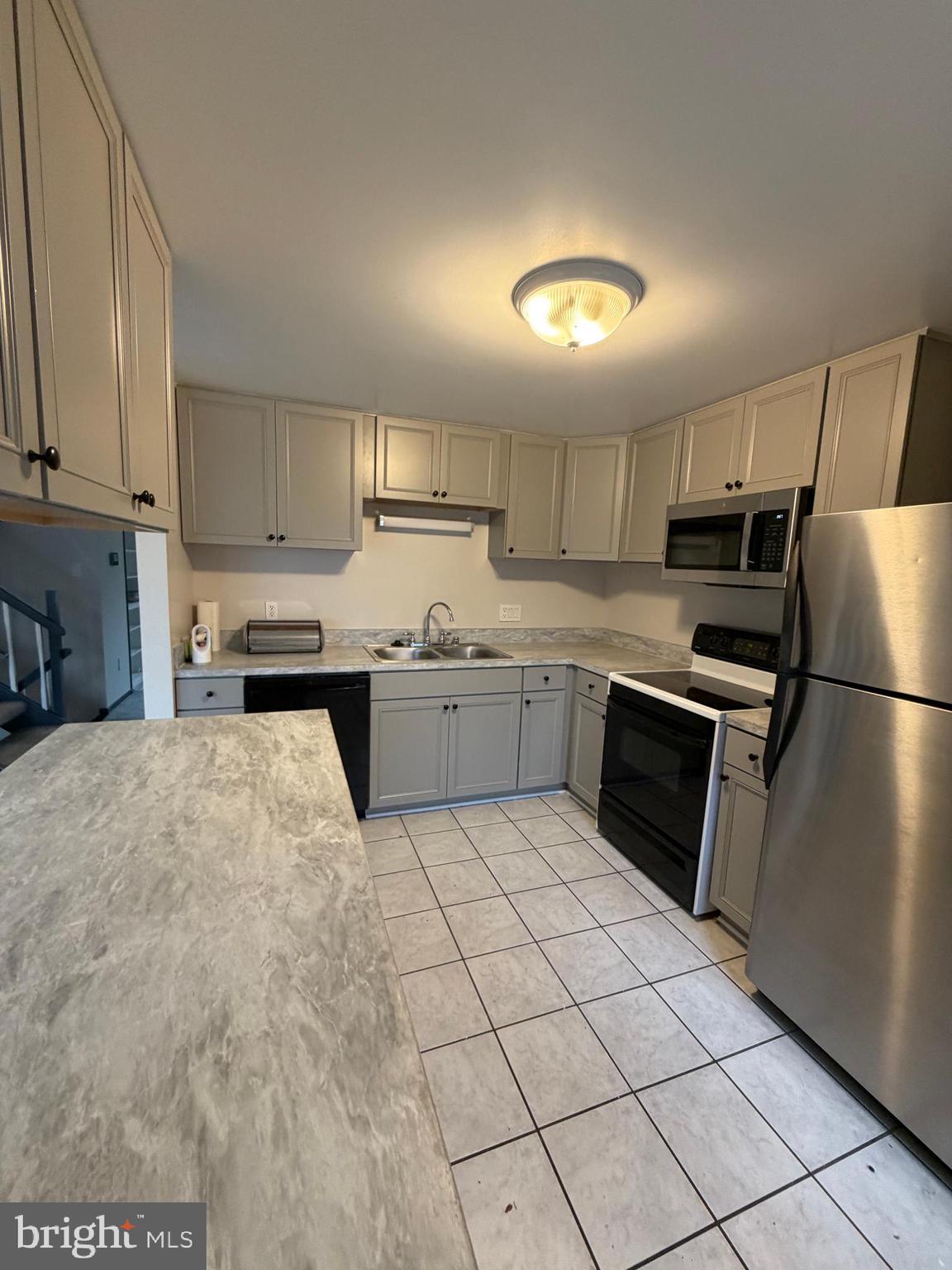 327 James Street Falls Church, VA 22046 - Photo 3 of 35 Kitchen 2