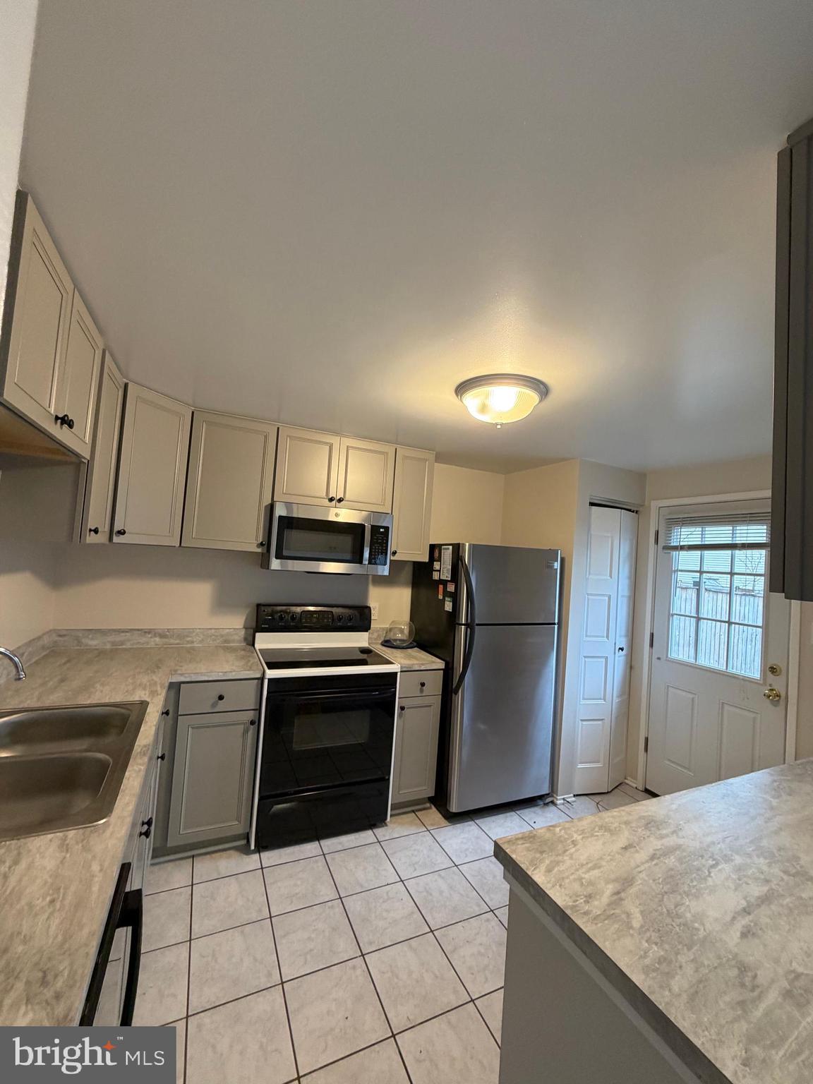 327 James Street Falls Church, VA 22046 - Photo 4 of 35 Kitchen 3
