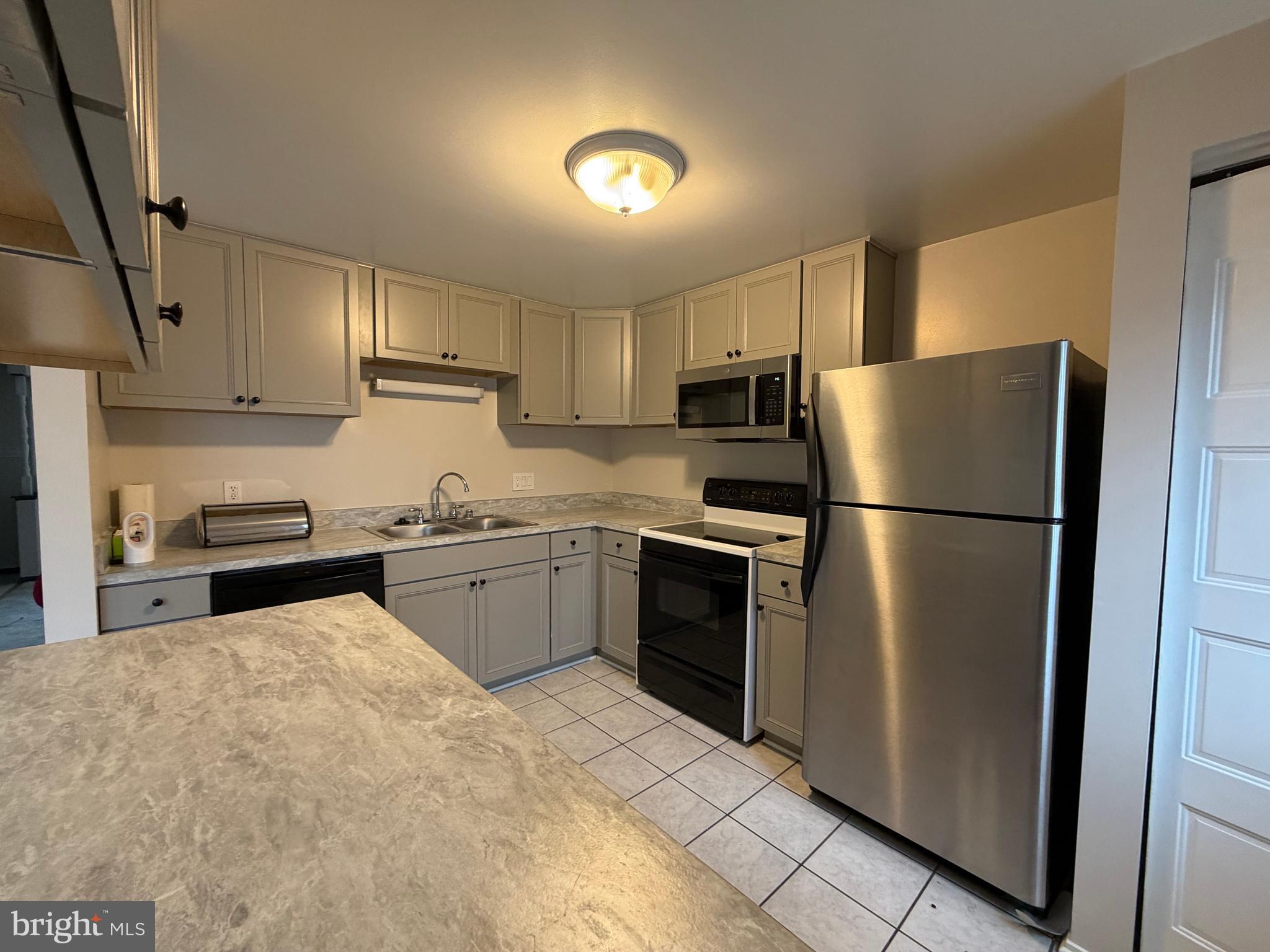 327 James Street Falls Church, VA 22046 - Photo 6 of 35 Kitchen 5