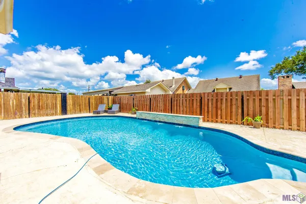 $375,000 | 103 Raywood Drive, Houma, LA 70360