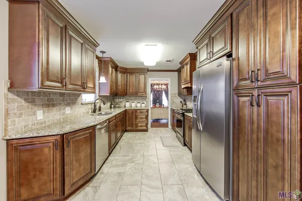 $375,000 | 103 Raywood Drive, Houma, LA 70360