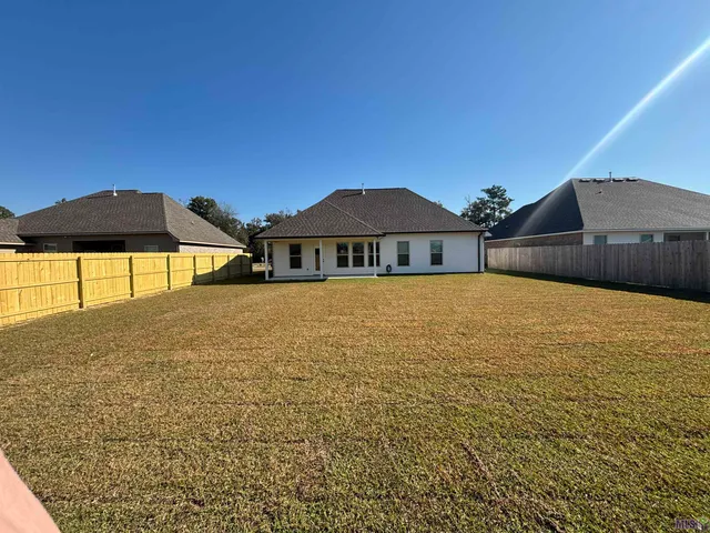 $1,900 | 23225 Kudu Trl Drive, Denham Springs, LA 70726
