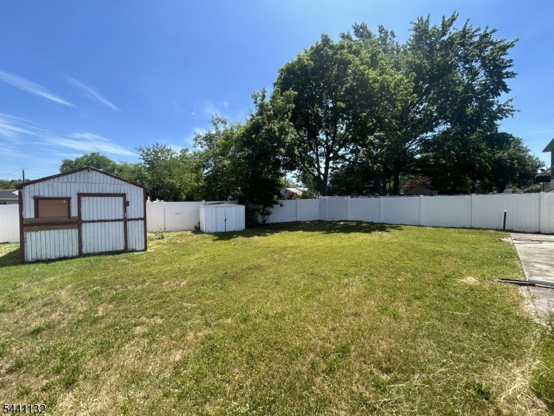 17 Raleigh Road Edison, NJ 08817 - Photo 16 of 16