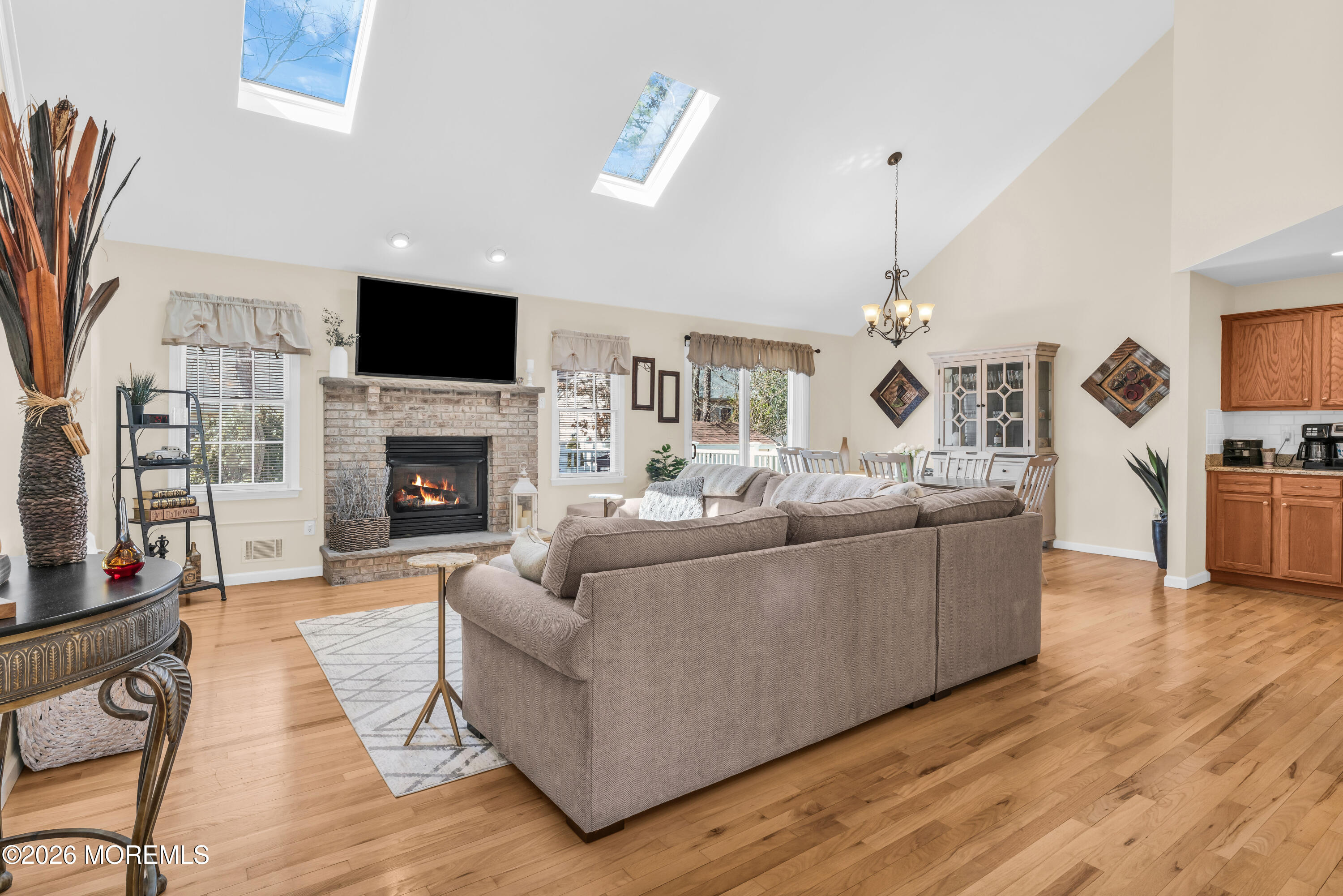 108 Bark Road Manahawkin, NJ 08050 - Photo 5 of 52 photos_high_resolution_HOM04500