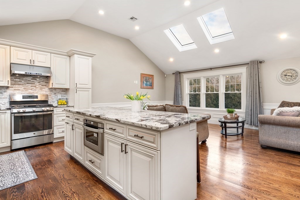 4 Brooks Road Sudbury, MA 01776 - Photo 8 of 37 Gallery Image 8
