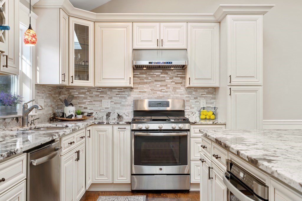 4 Brooks Road Sudbury, MA 01776 - Photo 9 of 37 Gallery Image 9