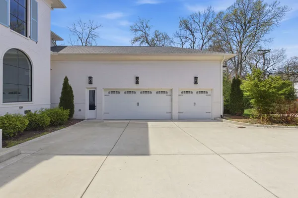 $3,900,000 | 3311 Skyline Drive, Nashville, TN 37215