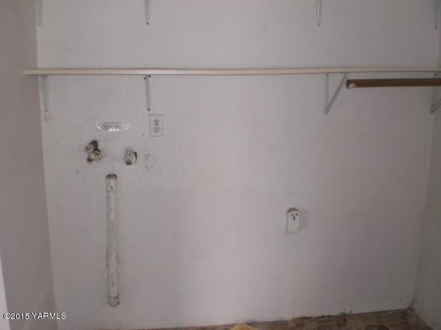 330 South Satus Road Toppenish, WA 98948 - Photo 15 of 24 a view of small space