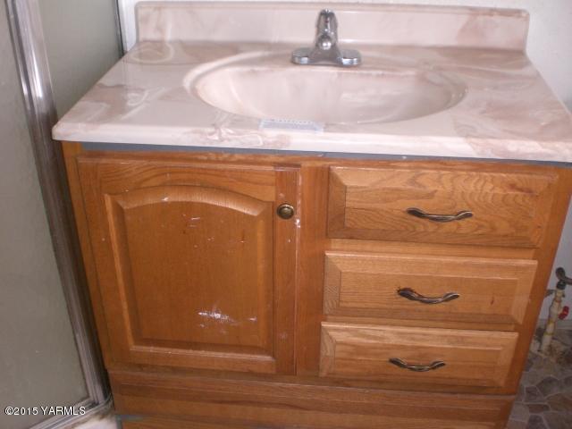 330 South Satus Road Toppenish, WA 98948 - Photo 17 of 24 a close view of tap