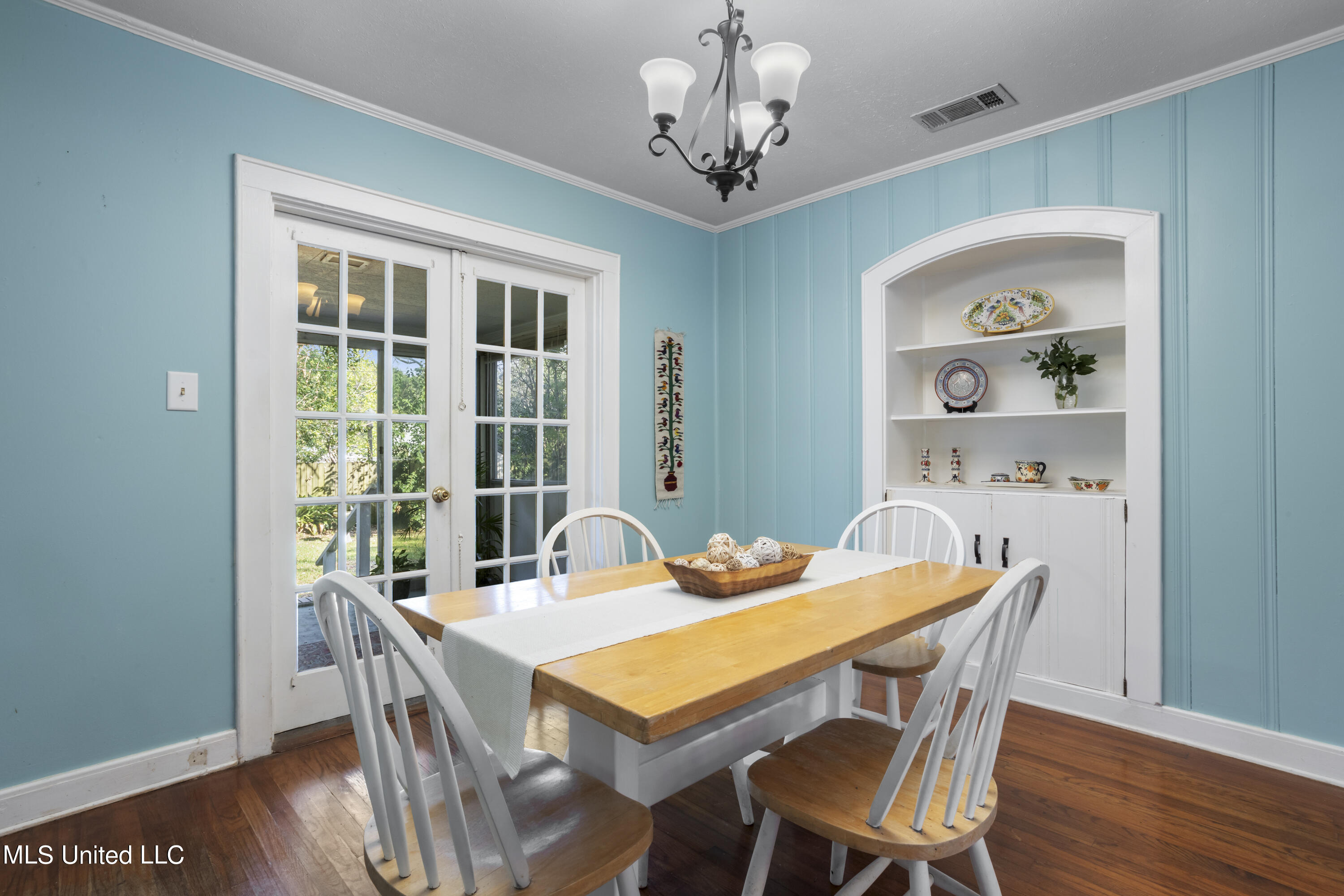 2534 Wilson Road Biloxi, MS 39531 - Photo 16 of 37 016