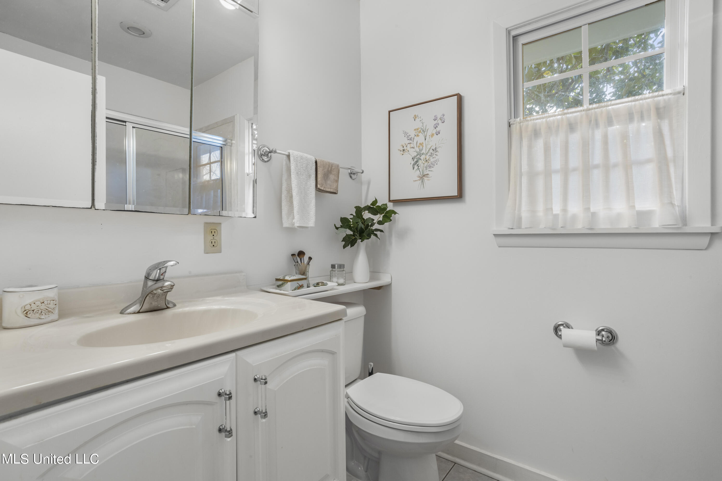2534 Wilson Road Biloxi, MS 39531 - Photo 23 of 37 023