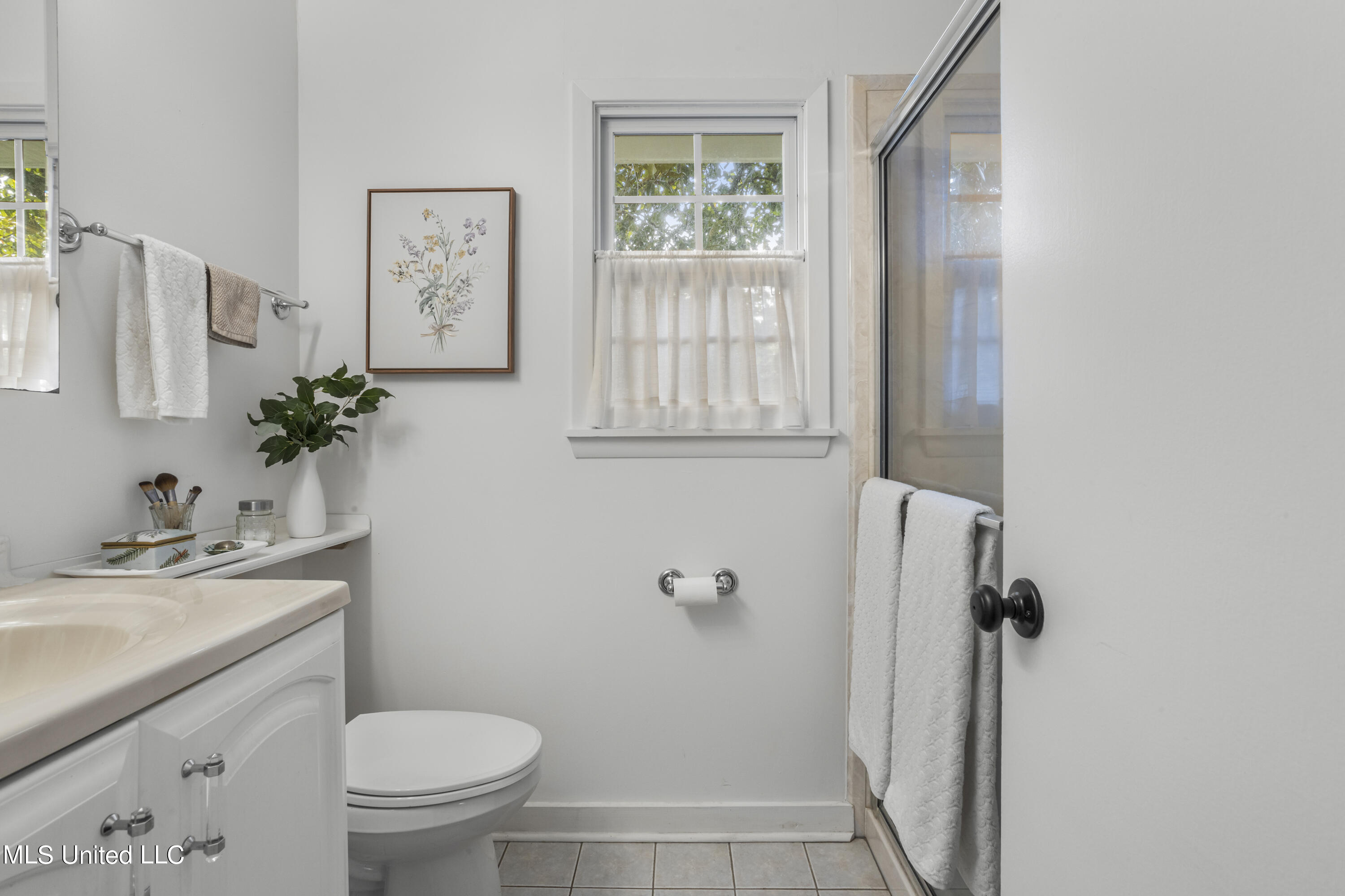 2534 Wilson Road Biloxi, MS 39531 - Photo 24 of 37 024