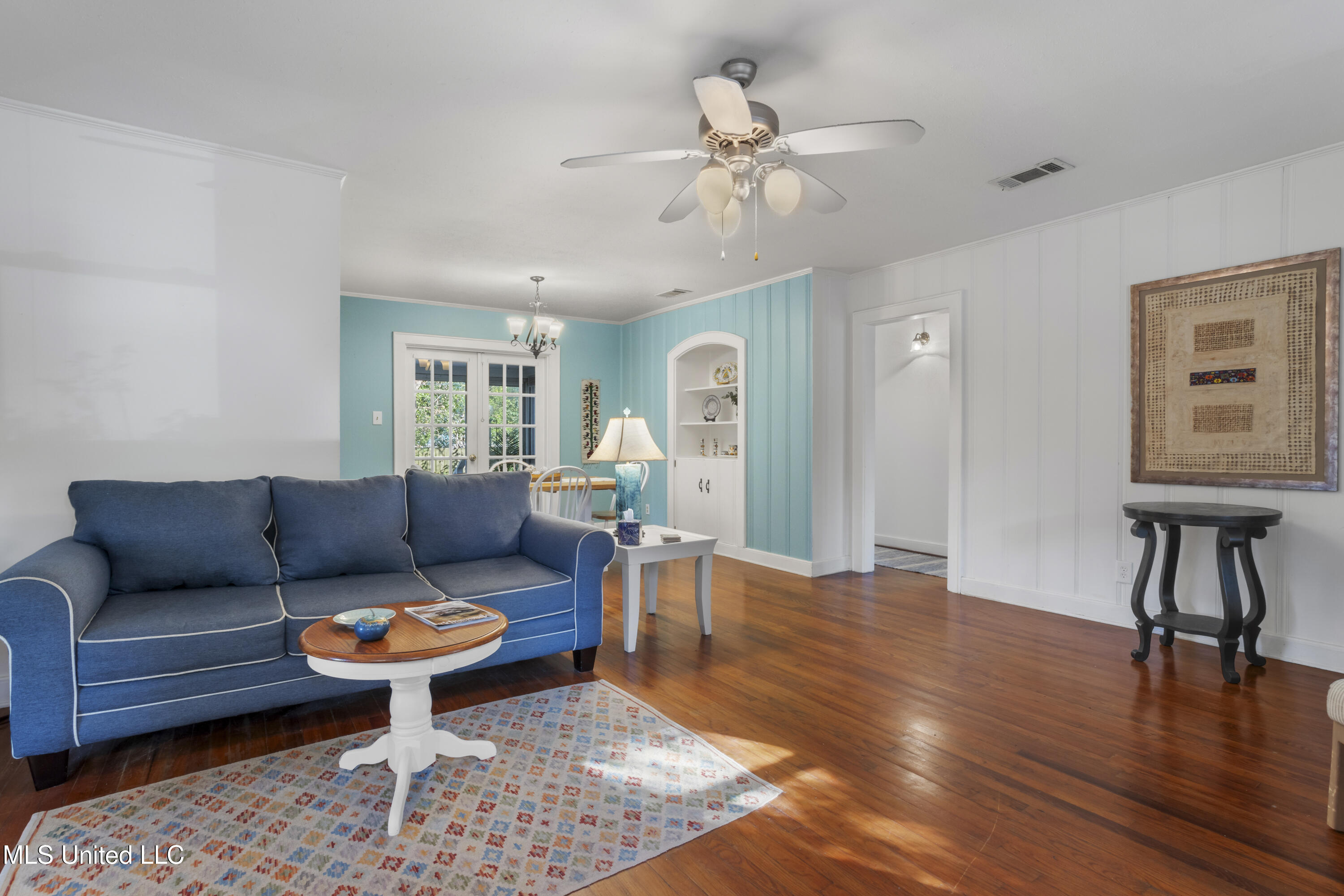 2534 Wilson Road Biloxi, MS 39531 - Photo 6 of 37 006