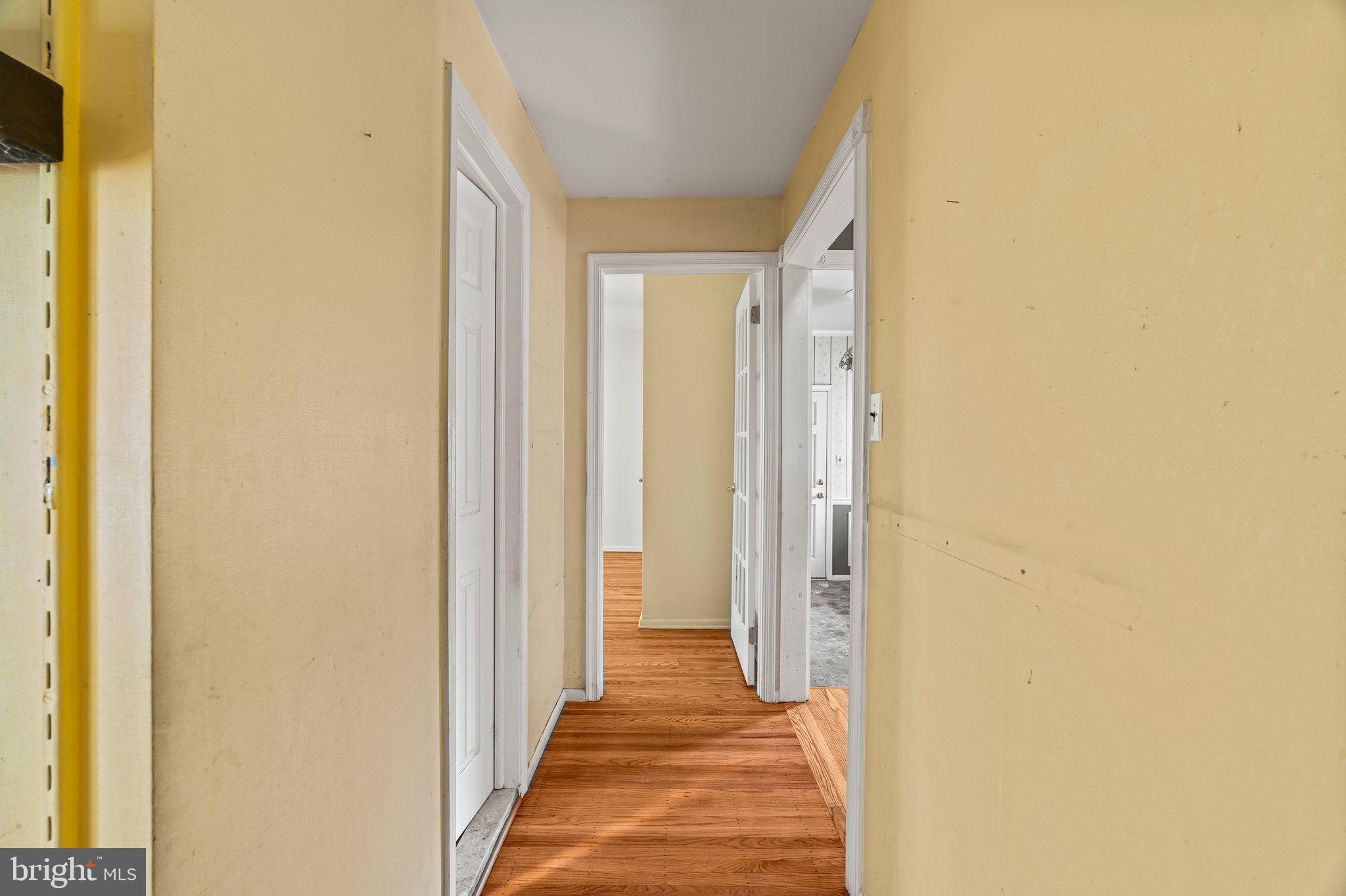 304 Bortons Mill Road Cherry Hill, NJ 08034 - Photo 20 of 35 a view of a hallway with wooden floor