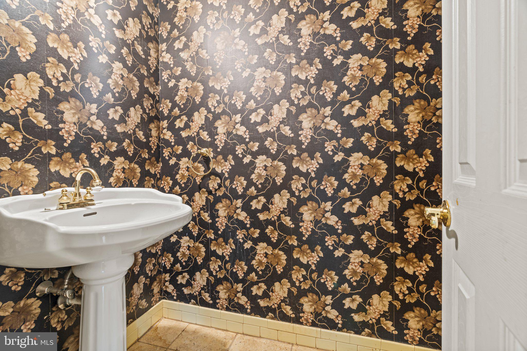 304 Bortons Mill Road Cherry Hill, NJ 08034 - Photo 21 of 35 a bathroom with a sink and vanity