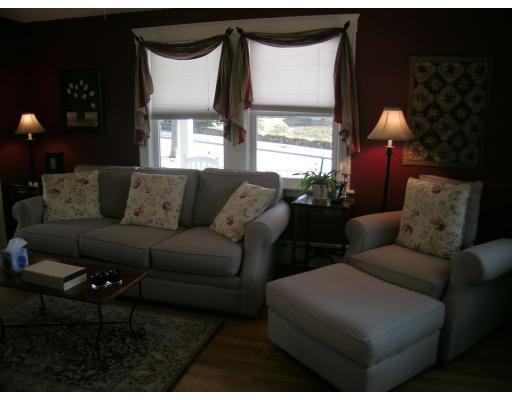 189 Warwick Road Melrose, MA 02176 - Photo 3 of 14 Gallery Image 3
