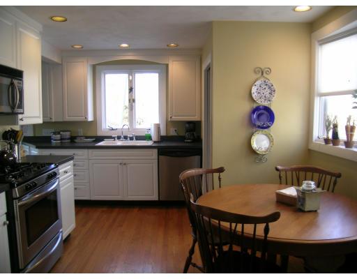 189 Warwick Road Melrose, MA 02176 - Photo 6 of 14 Gallery Image 6