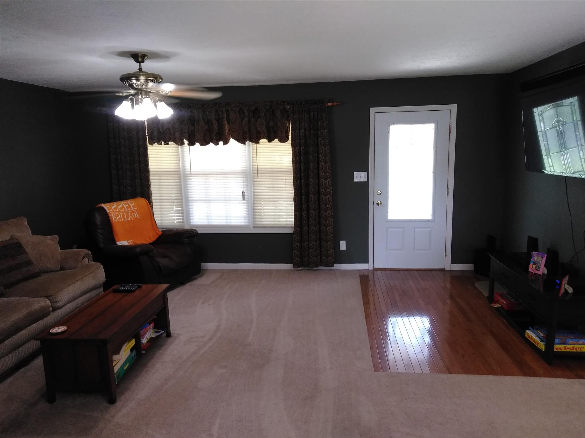 204 Deer Point Road Unionville, TN 37180 - Photo 11 of 26 Nice entry area to help maintain clean carpet.