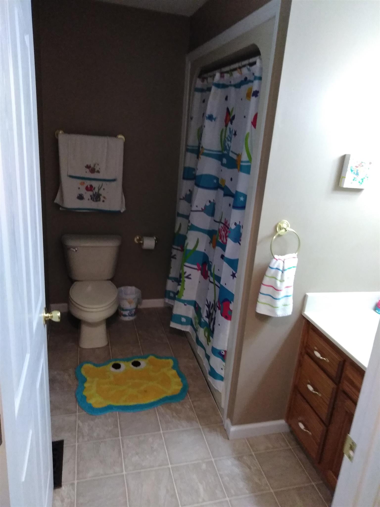 204 Deer Point Road Unionville, TN 37180 - Photo 18 of 26 hallway full bath
