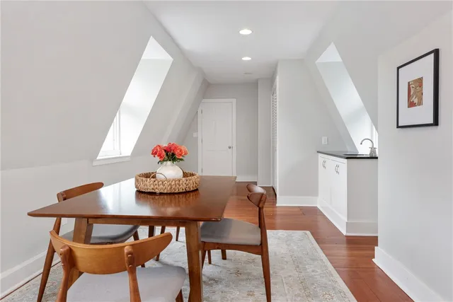 $4,950 | 43 Farewell Street, Unit 2, Newport, RI 02840