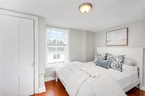 $4,950 | 43 Farewell Street, Unit 2, Newport, RI 02840