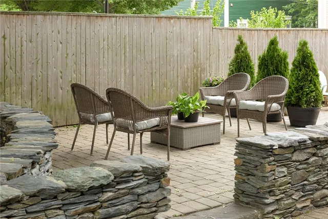 $4,950 | 43 Farewell Street, Unit 2, Newport, RI 02840