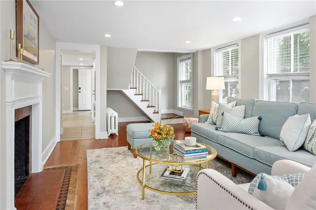 $4,950 | 43 Farewell Street, Unit 2, Newport, RI 02840