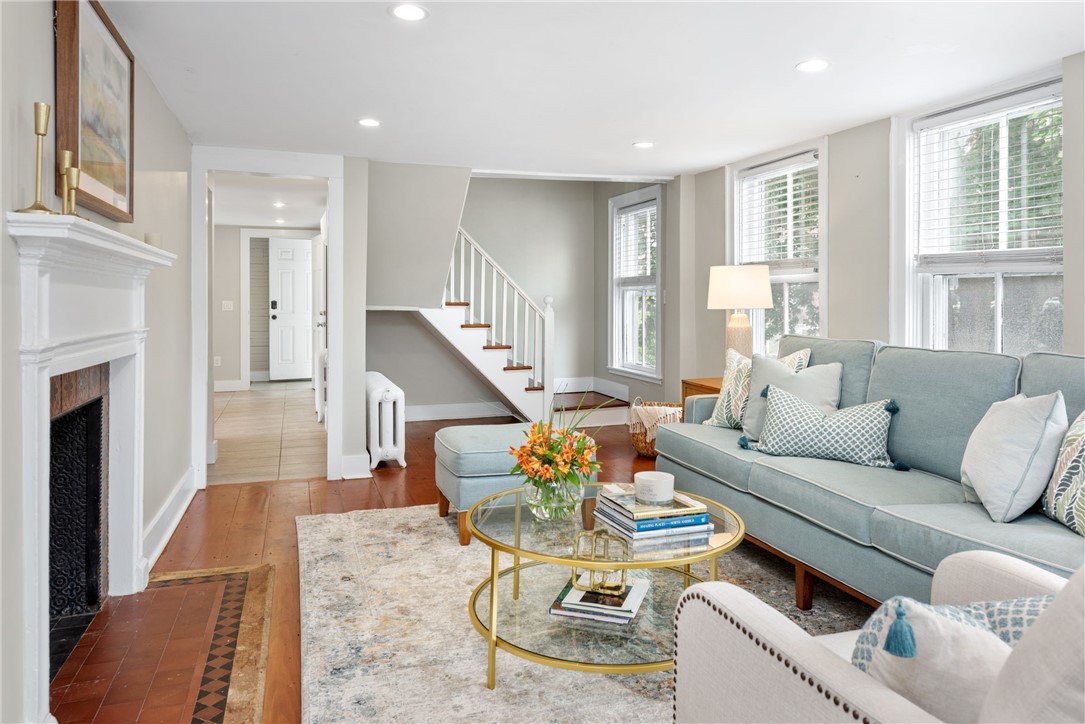 43 Farewell Street, Unit 2 Newport, RI 02840 - Photo 5 of 48