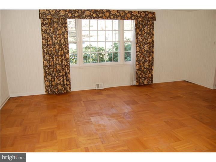 8908 Patton Road Glenside, PA 19038 - Photo 8 of 25 Living Room