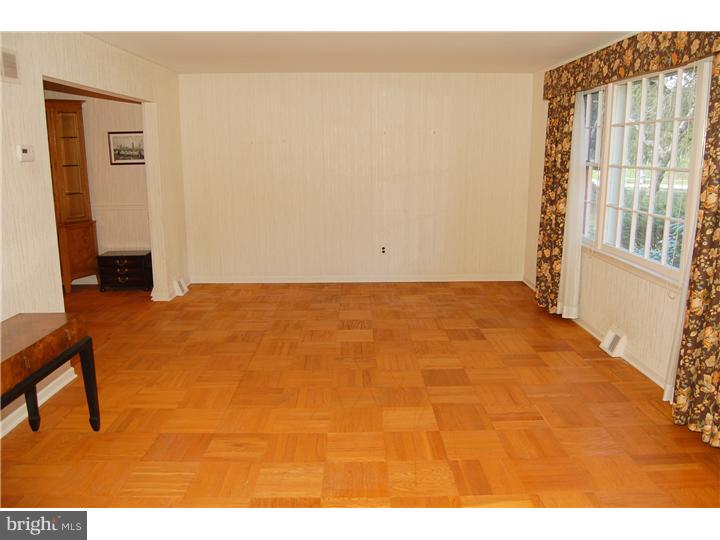 8908 Patton Road Glenside, PA 19038 - Photo 9 of 25 Living Room