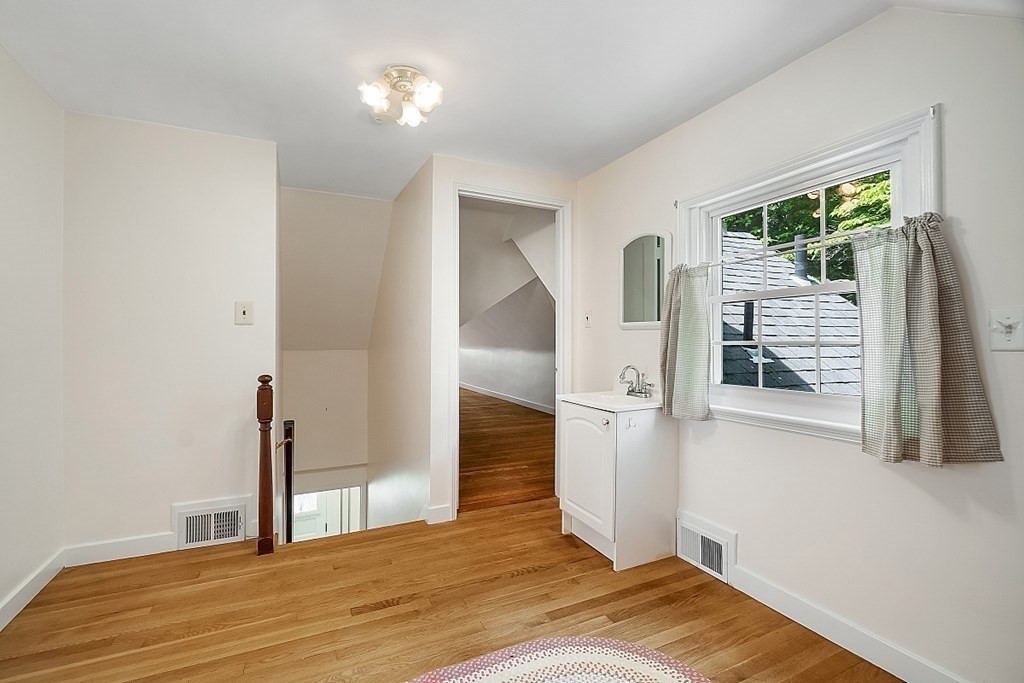 64 Canterbury Road Lynnfield, MA 01940 - Photo 22 of 41 Gallery Image 22